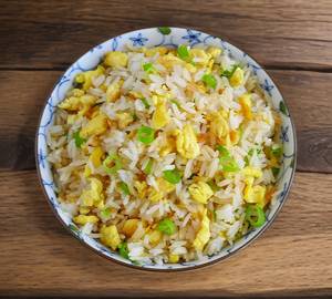 Egg fried rice (750ml)