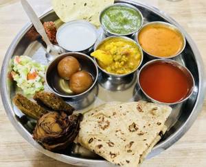 Super Deluxe Thali