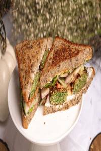 Falafel Hummus Sandwich