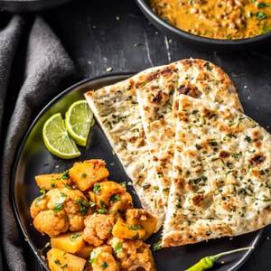 Chilli Gobi With 2 Butter Naan
