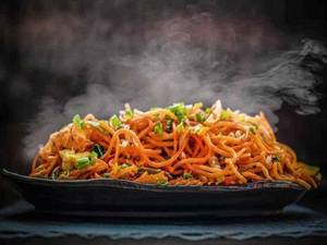 Egg Schezwan Noodles