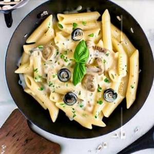 Creamy Alfredo Mushroom Pasta