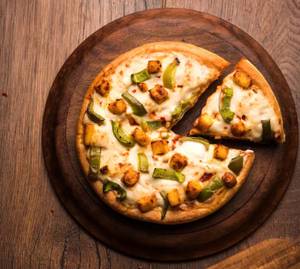 Barbeque paneer pizza