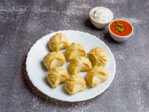 Chicken Steamed Momos [8 Pieces]