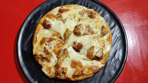 Chicken Cheese Pizza (4 slice )