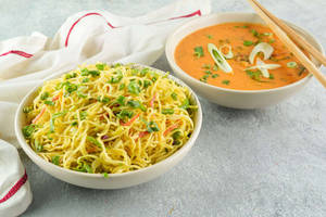 Hakka Noodles With Veg Choice Of Sauce