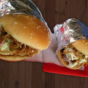 Noodle cream Burger