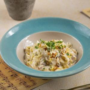 Creamiest Fettuccine Alfredo