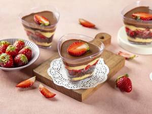 Nutella Strawberry Triffle