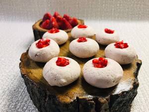 Strawberry Sandesh (2 Pcs)
