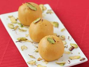 Besan Laddu