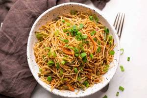 Veg Hakka Noodles