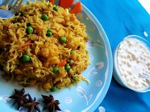 Veg Biryani Raita Combo