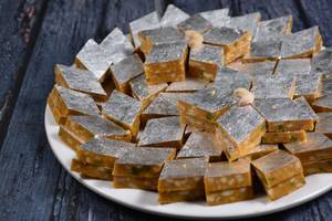 Kaju Kesar Burfi