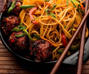Veg Hakka Noodles With Veg Manchurian Combo
