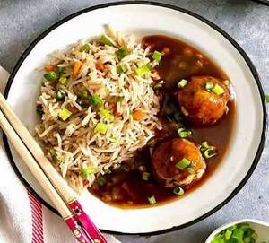 Veg Fried Rice With Manchurian