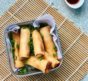 Fried Vegetable Spring Rolls With Sweet Chilli Sauce