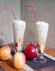 Apple Milkshake With Ice Cream