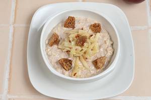 Apple And Fig Oat Meal