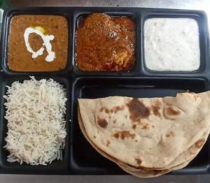 Traditional Chicken Curry Thali