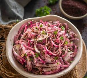 Onion salad