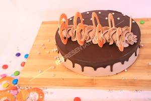 Eggless Chocolate Cream Cake