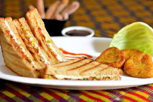 Special Grilled Sandwich ( 4 Pieces )