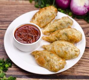Chicken Momos Oil Fry