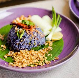 Blue Butterfly Pea And Edamame Chicken Fried Rice