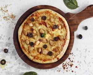 Mediteranean Chicken Pizza