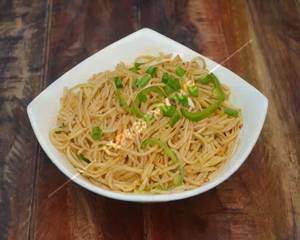 Veg hakka noodle