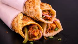 Single Egg Single Chicken Seekh kabab Roll