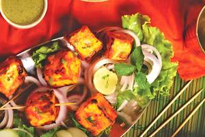 Paneer Tikka Shashlik (6 Pcs)