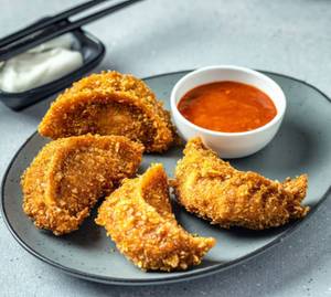 Chicken Kukure Momos