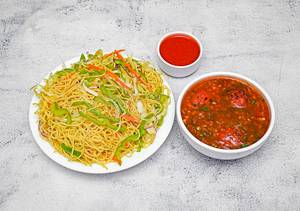 Hakka Noodles + Gravy Manchurian