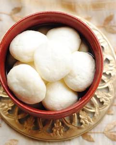 White Rosogulla ( 5 Pcs )
