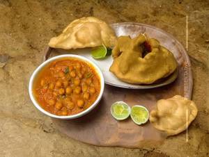 Chana Masala Poori