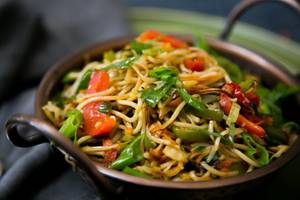 Veg Hakka Noodles