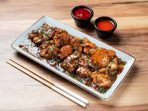 Boneless Chicken Manchurian (6 Pcs)