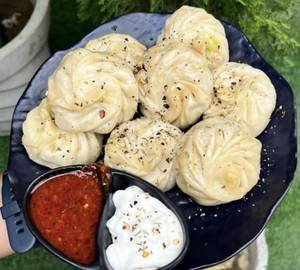 Veg momos steamed