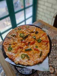 The Veggie Delight Pizza