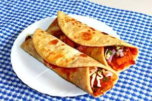 Schezwan cheese frankie