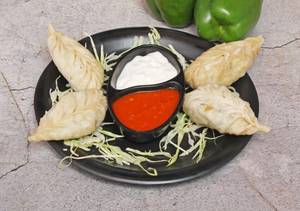 Steamed Momos (8 Pcs)