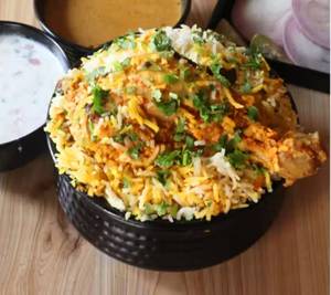 Hyderabadi Chicken Biryani 500ml