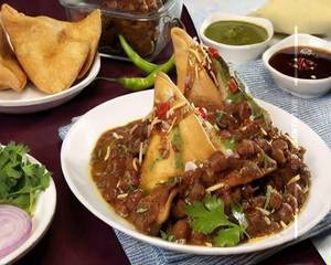 Chole Samosa