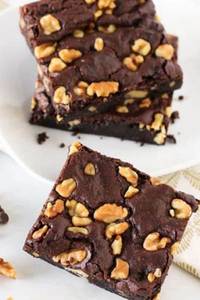 Classic Walnut Brownie