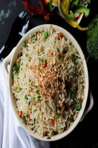 Egg Bunt Garlic Fried Rice