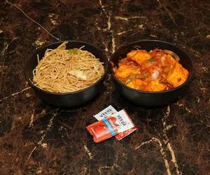 Half Noodle Half Cheese Chilly