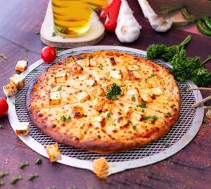 Paneer and onion pizza