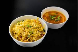 Hakka Rice & Noodles Bowl With Manchurian Sauce